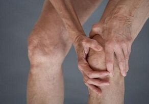 self -massage of the knee with arthrosis